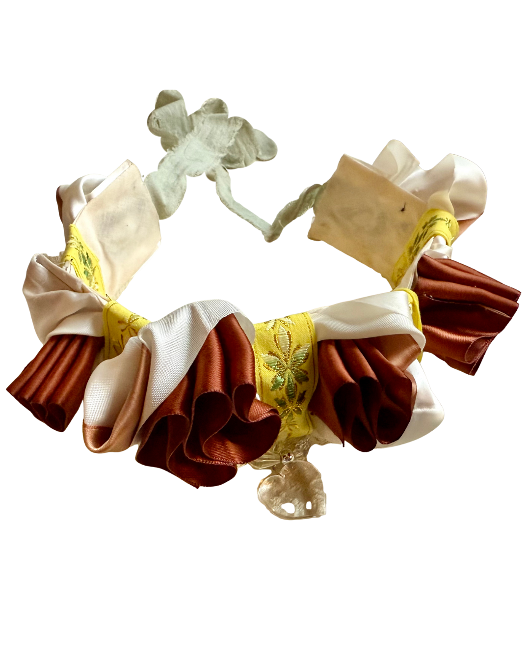 Twisted Icing Heart Clown Collar