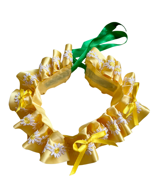 Yellow Daisy Ruffle Clown Collar
